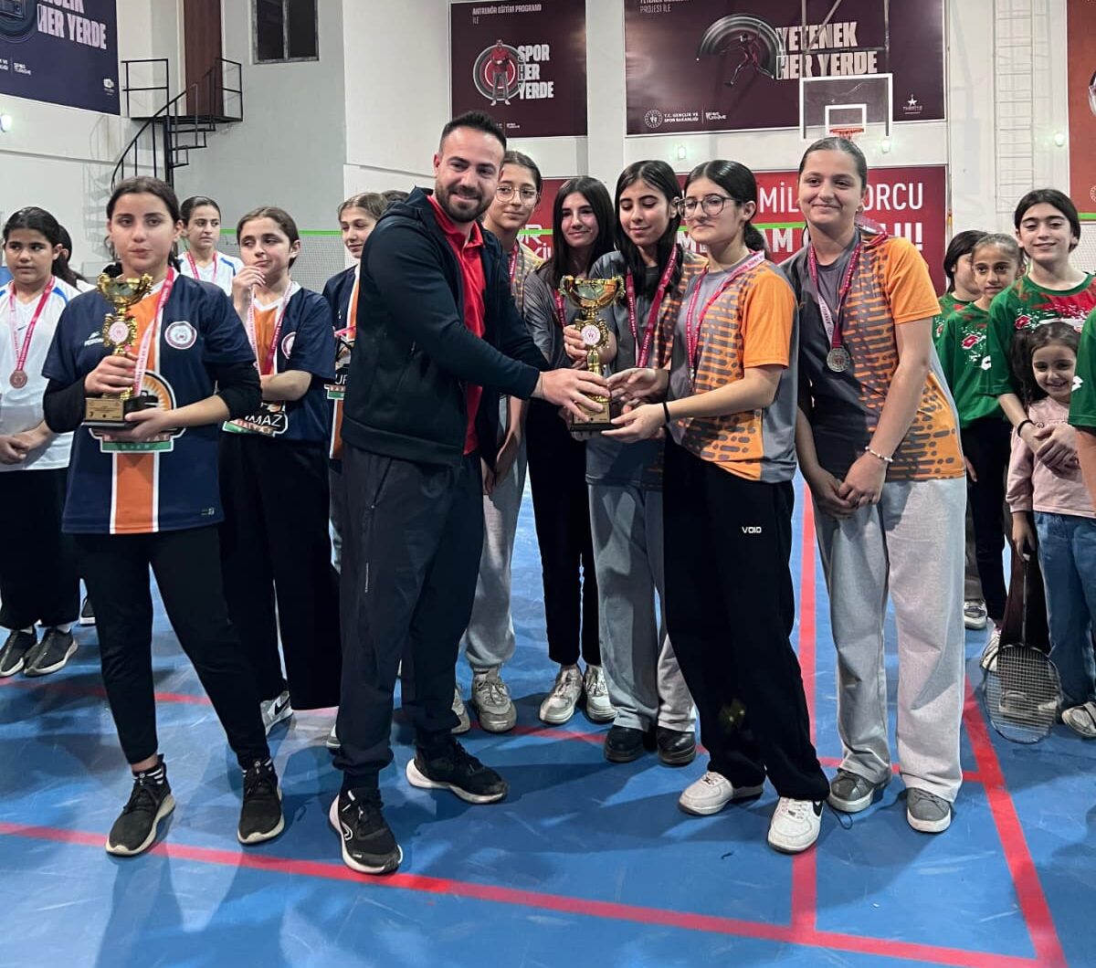 Badminton Yıldız Kızlar İl Şampiyonası Tamamlandı
