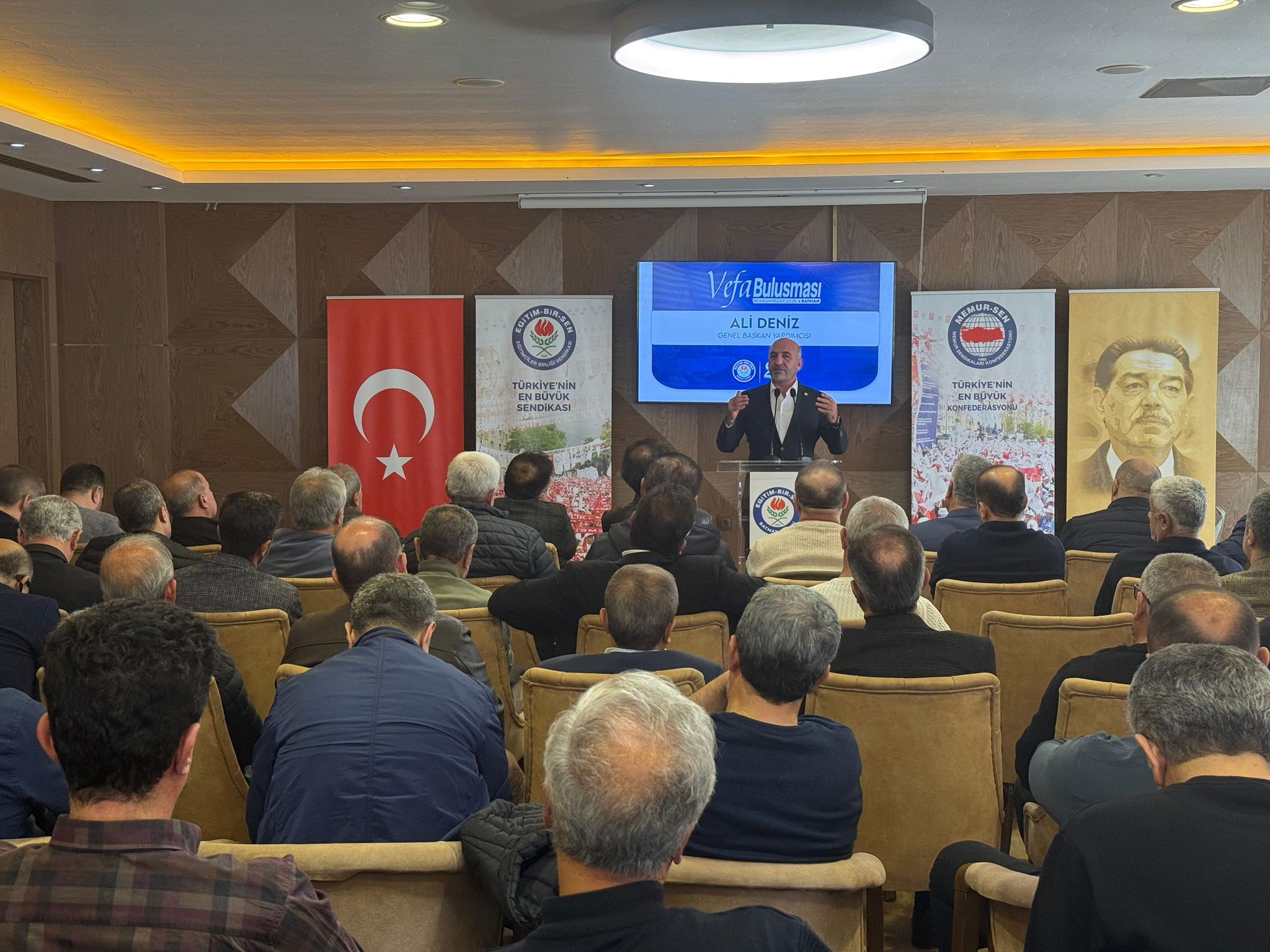 Eğitim-Bir-Sen Batman’da 20 Yıllık Vefa Buluşması