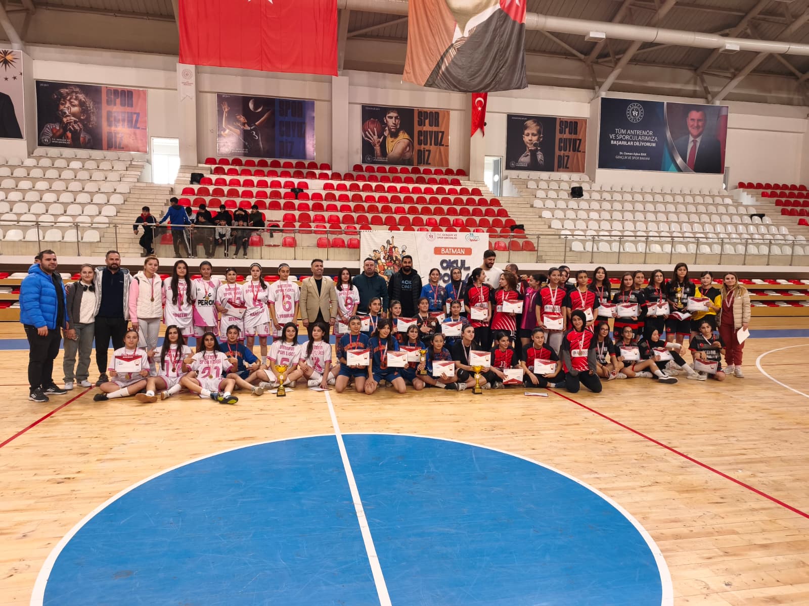 Batman Spor Lisesi Futsalda İl Şampiyonu Oldu