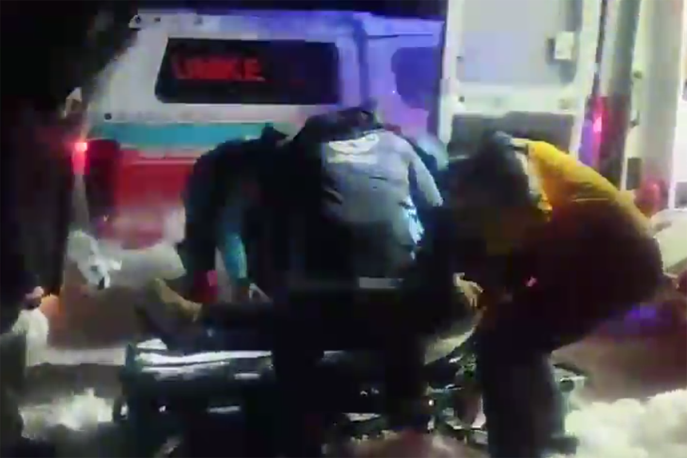 Karda Mahsur Kalan Yaralı Kurtarıldı