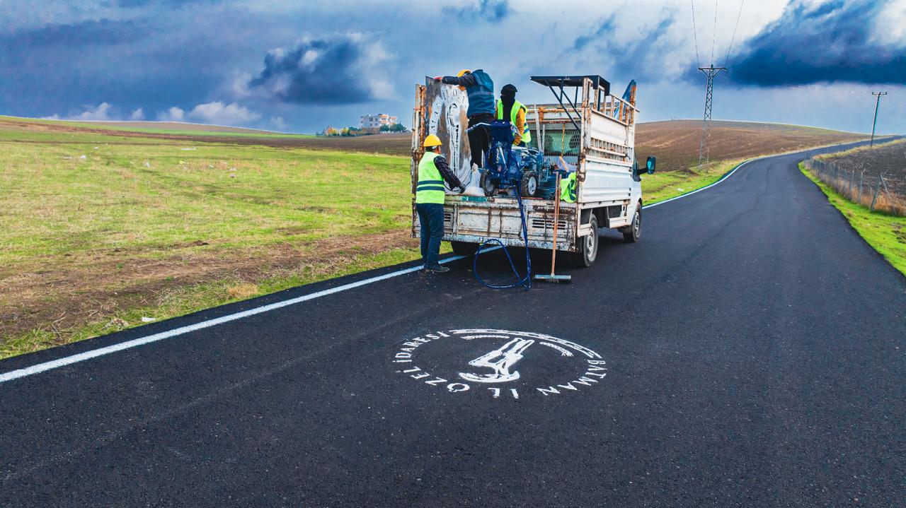 Köy Yollarına Yeni Çizgi ve İşaretlemeler Yapıldı
