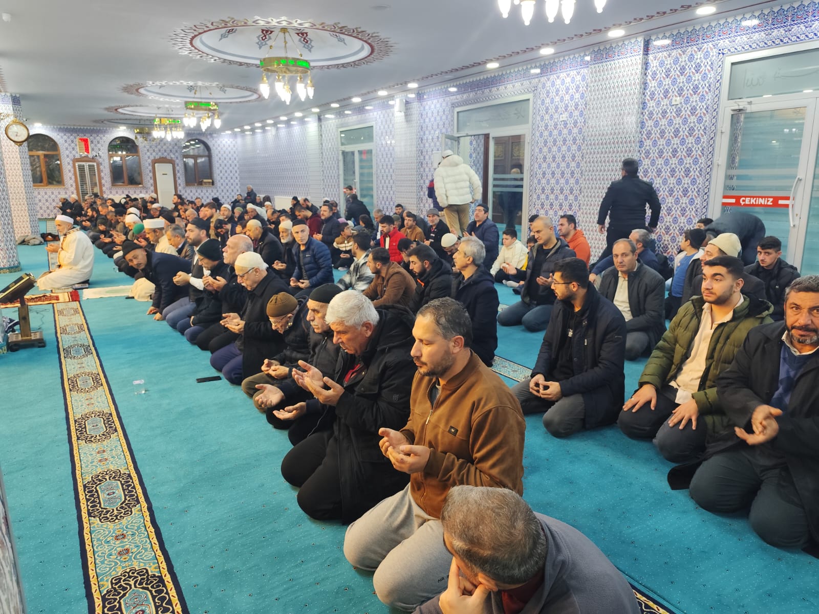 Yurt Öğrencileri Sabah Namazında Buluştu