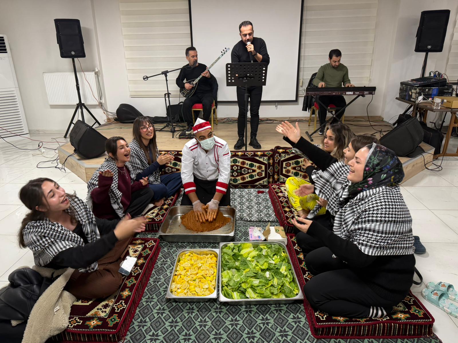 Öğrencilere Moral Dolu Sıra Gecesi