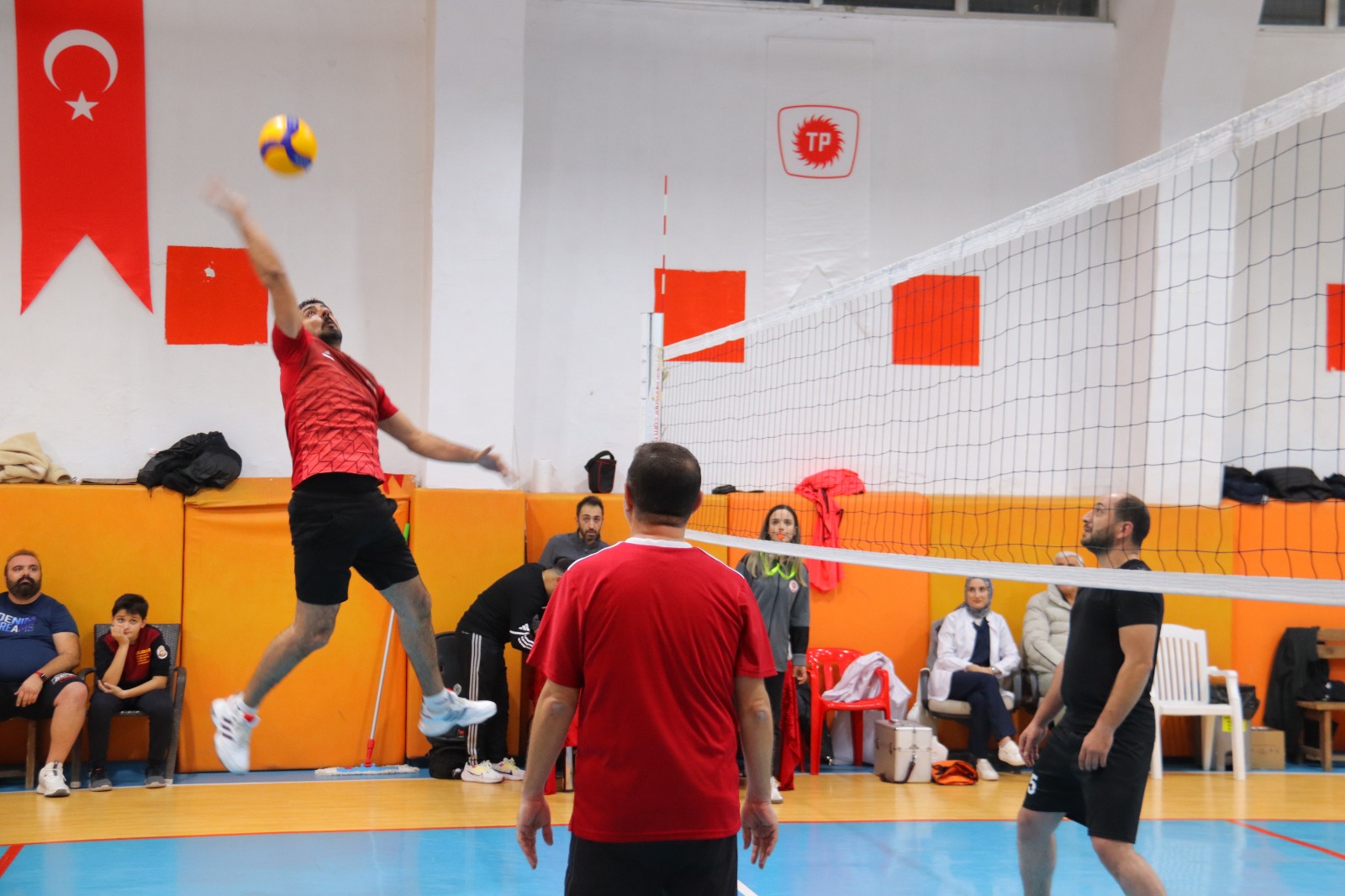 TPAO’nun Voleybol Heyecanı Nefes Kesti