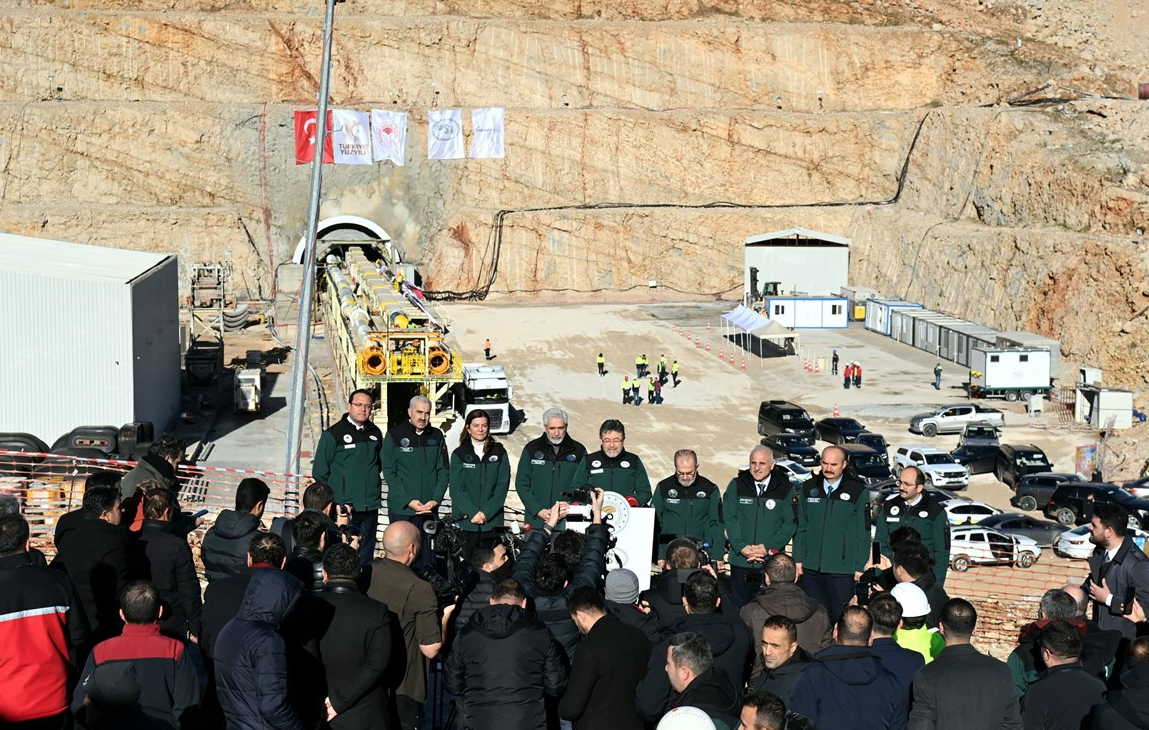 Bakan Yumaklı, Batman’a Su Sağlayacak Projeyi İnceledi