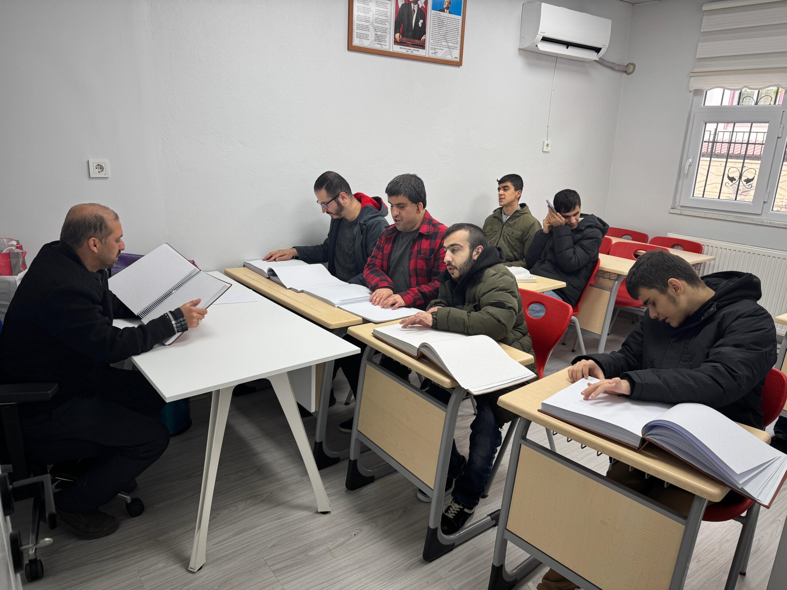 Batman’da Görme Engellilere Braille Kur’an Kursu