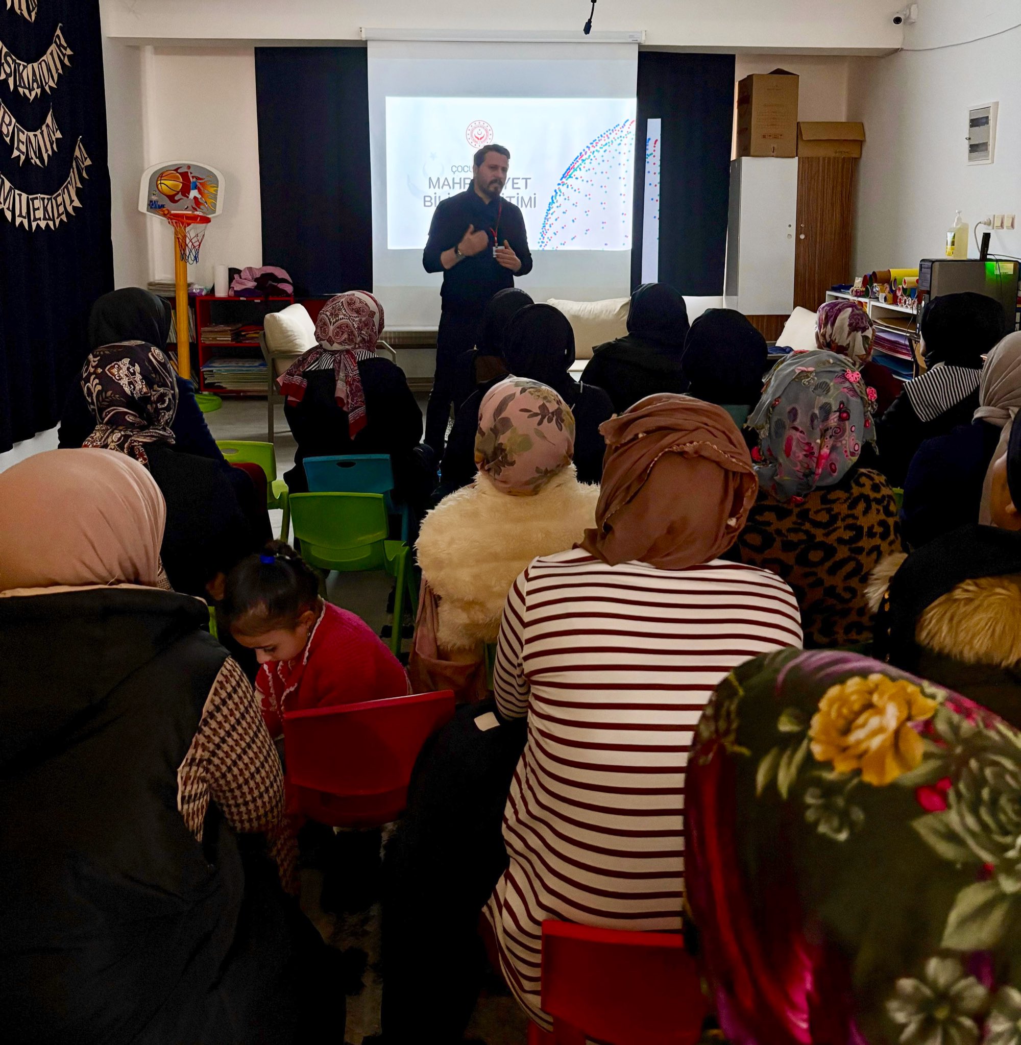 Anaokulu Velilerine Mahremiyet Eğitimi Verildi