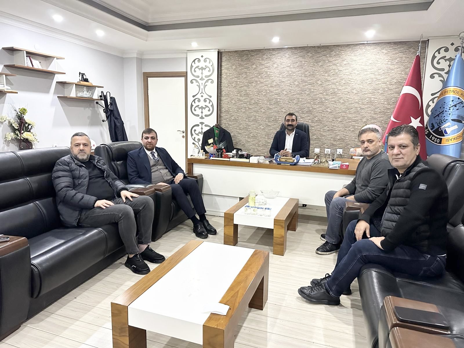 Çiçek, Petrol-İş Batman Şubesiyle Bir Araya Geldi