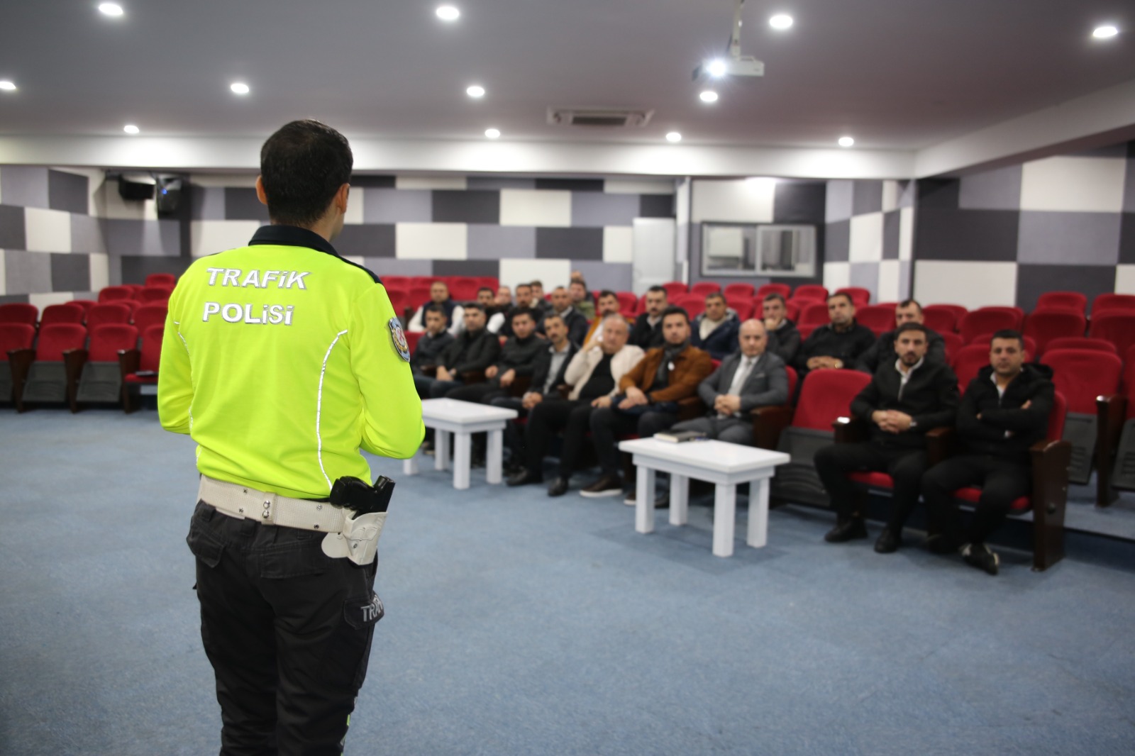 Şoförlere ‘Vatandaşa Nazik Olun’ Eğitimi