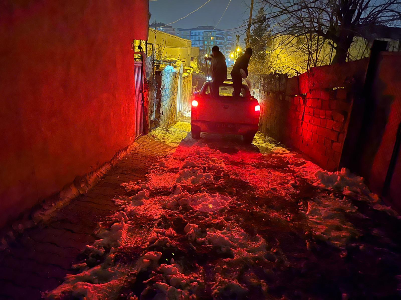 Batman’da Kış Mesaisi Aralıksız Sürüyor