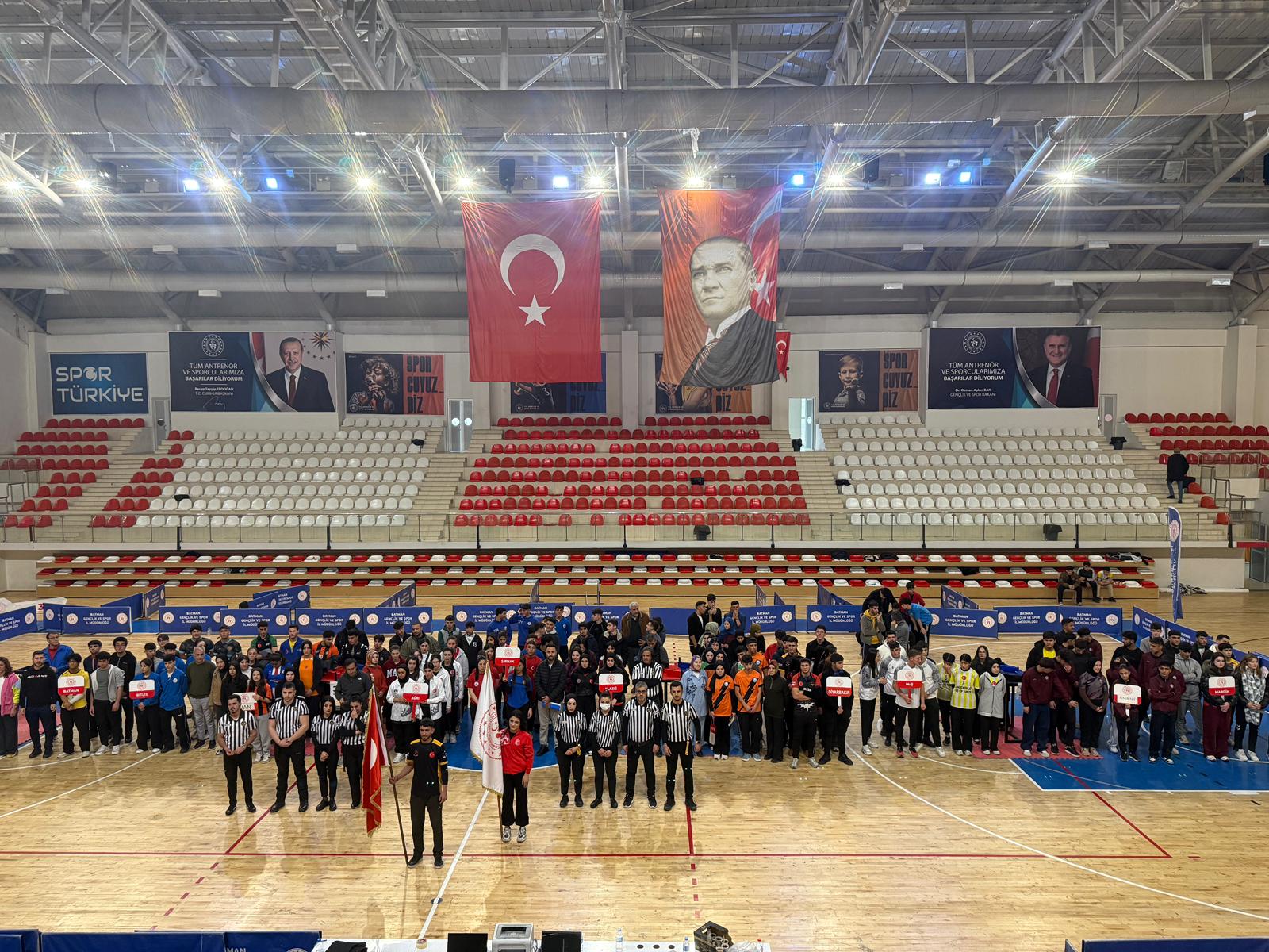 Bilek Güreşi Grup Müsabakaları Batman’da Yapıldı