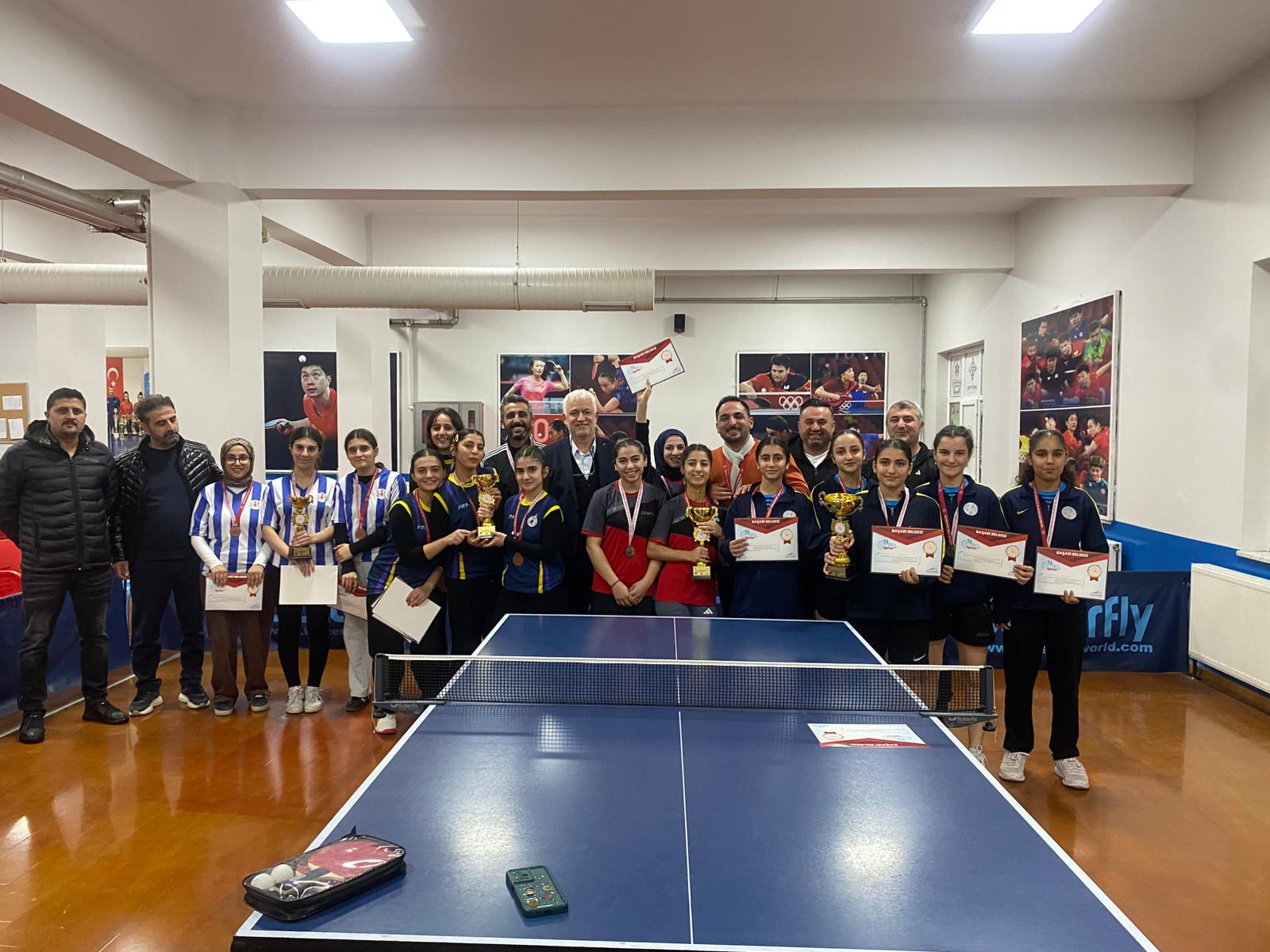 Spor Lisesi Masa Tenisinde Çifte Şampiyon Oldu