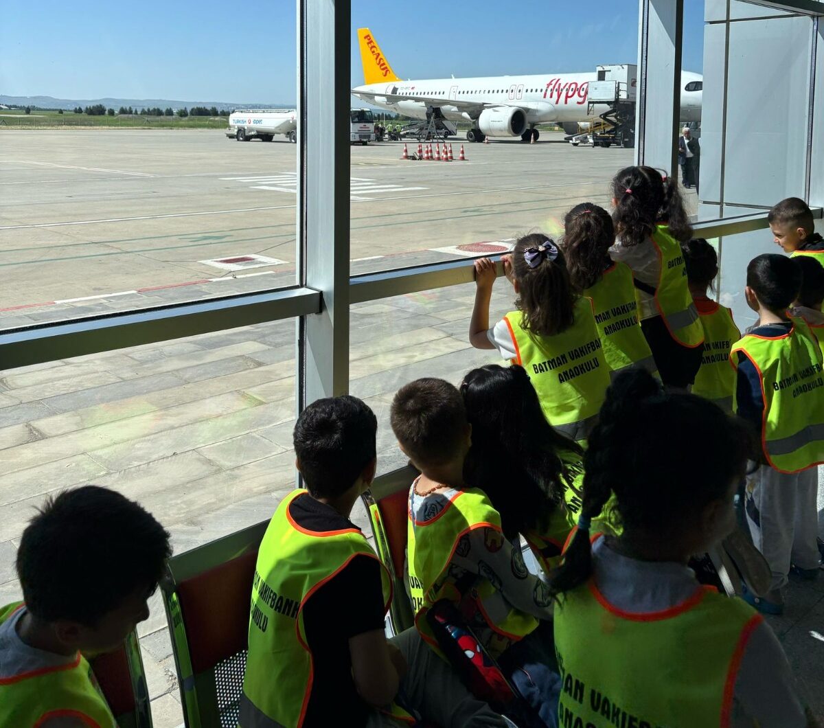 Batman Havalimanı Minik Öğrencileri Ağırladı