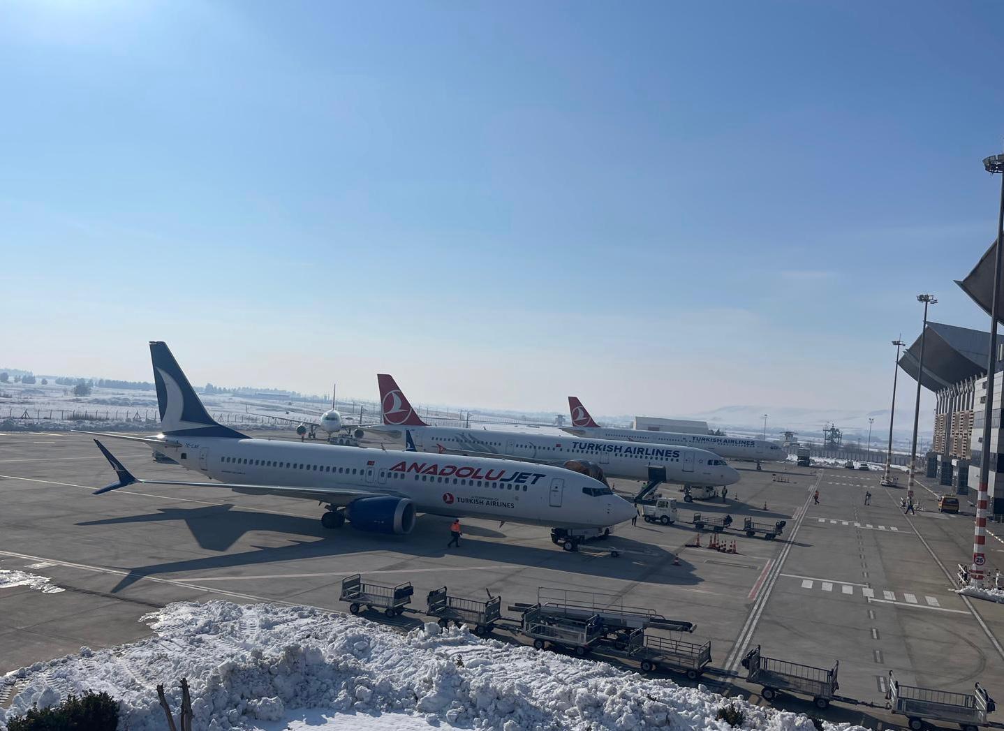 Havalimanında Yolcu Trafiği Arttı