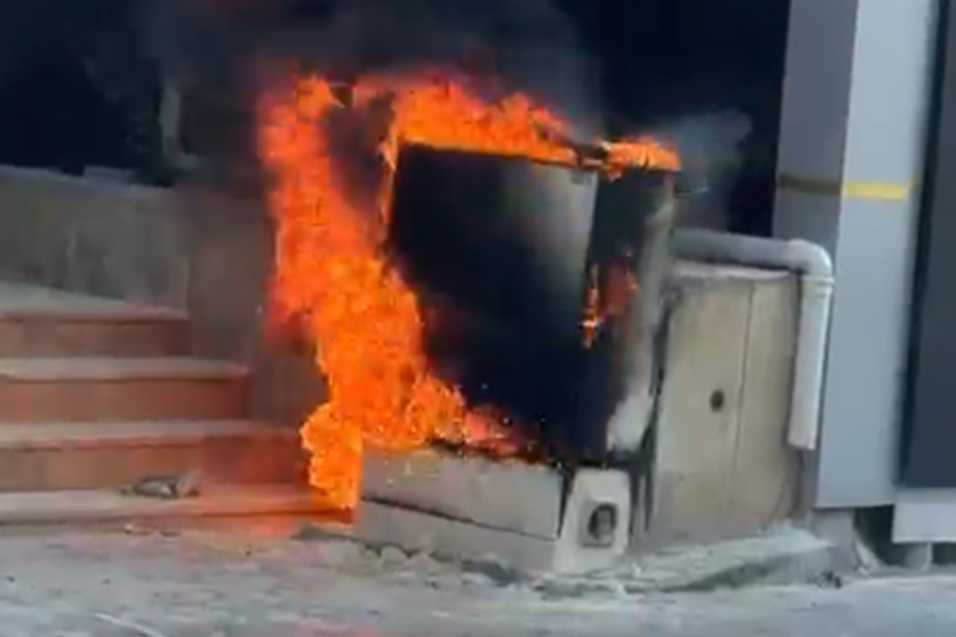 Elektrik Yangını Korkuttu