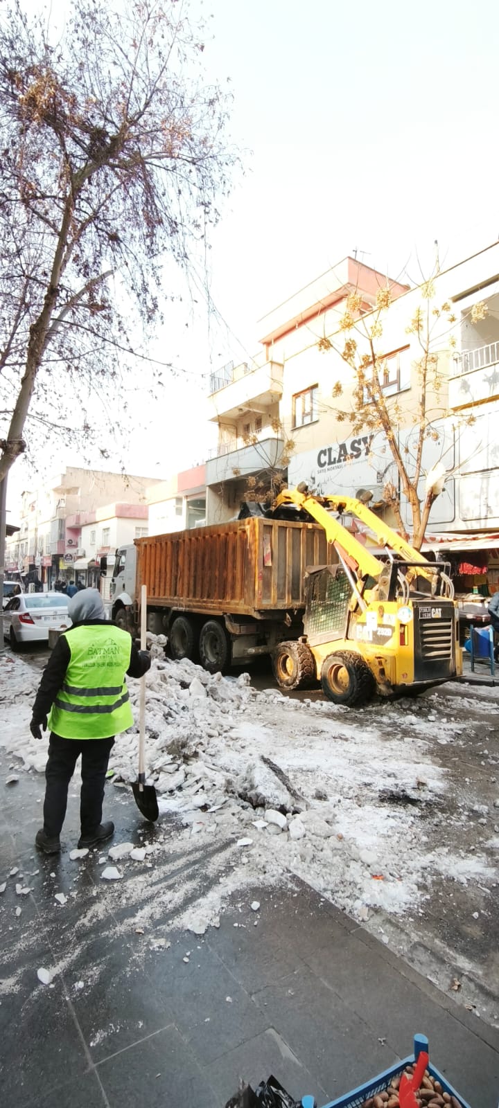 Kar Mesaisi Gece Gündüz Devam Ediyor