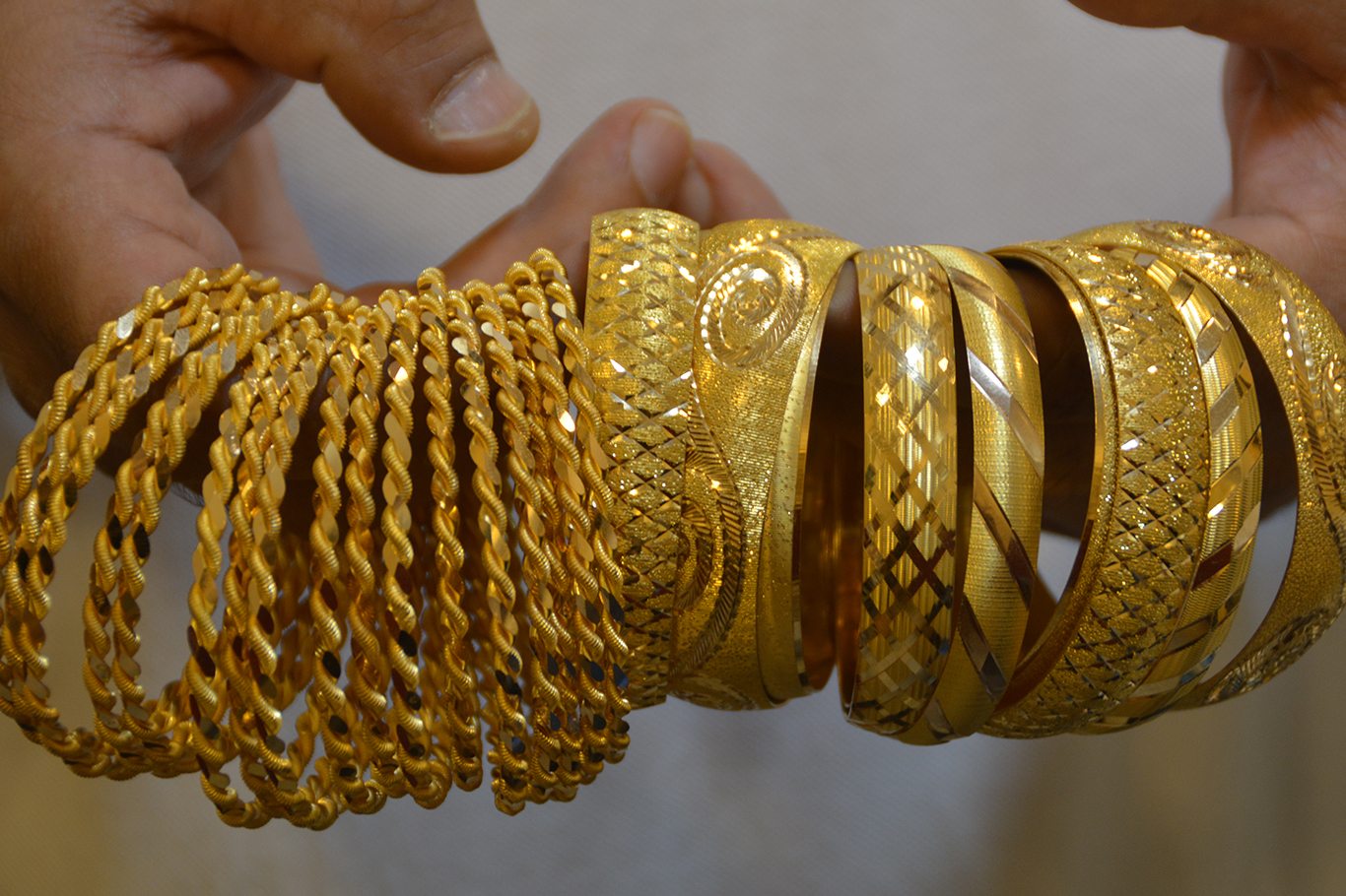 “Altın Fiyatları Gençlerin Evlilik Hayallerini Zorluyor”