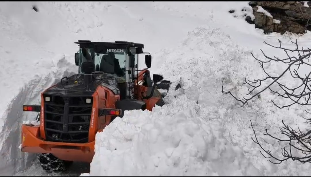 Sason’da Karla Mücadele Çalışmaları Sürüyor