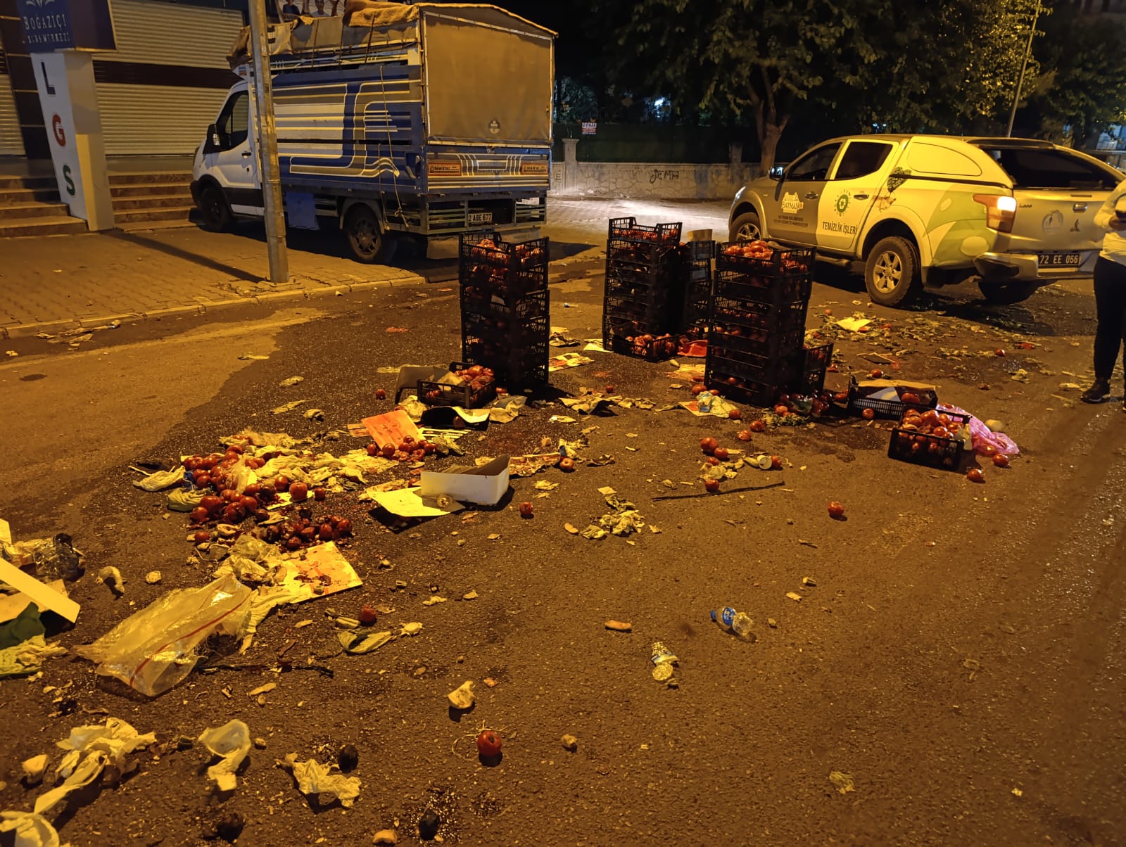 Semt pazarlarında 80 ton atık toplanıyor