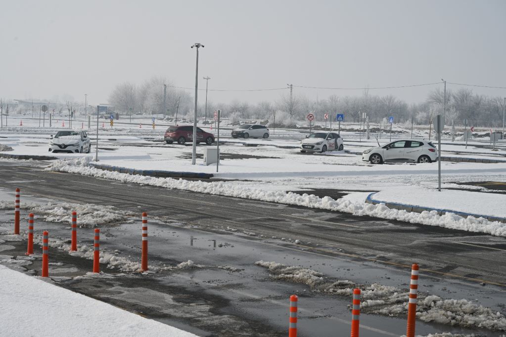 Batman’da Sürücü Akademisi Yoğun İlgi Görüyor