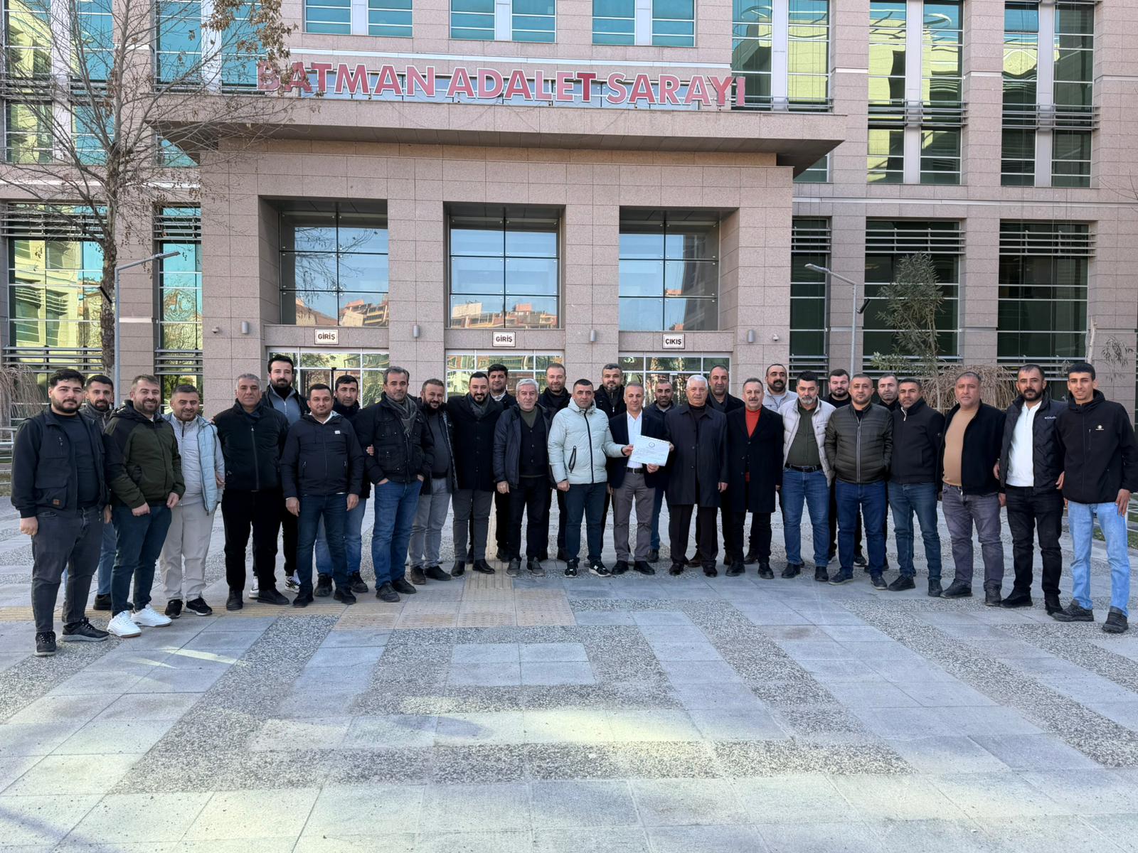 Mehmet Tekin Mazbatasını Aldı