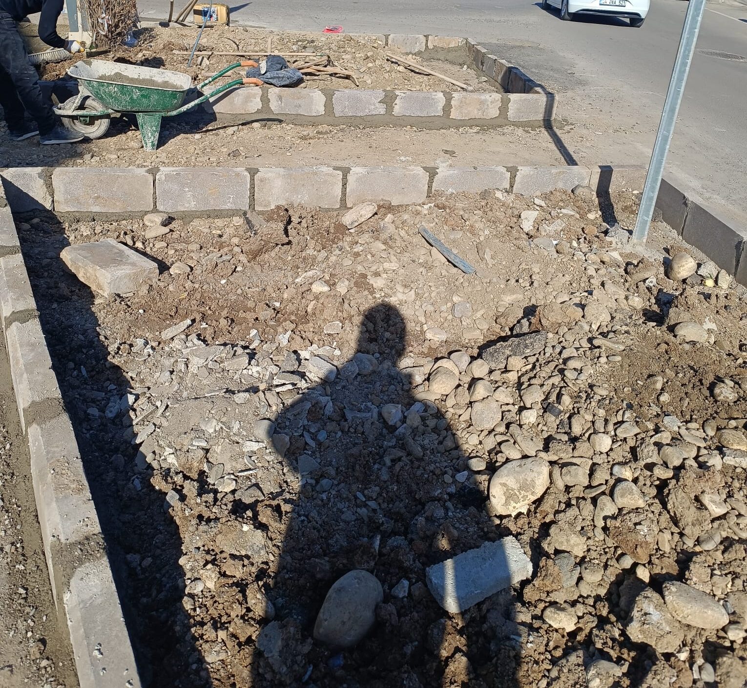 Fen İşleri Sahada Çalışmalarını Sürdürüyor