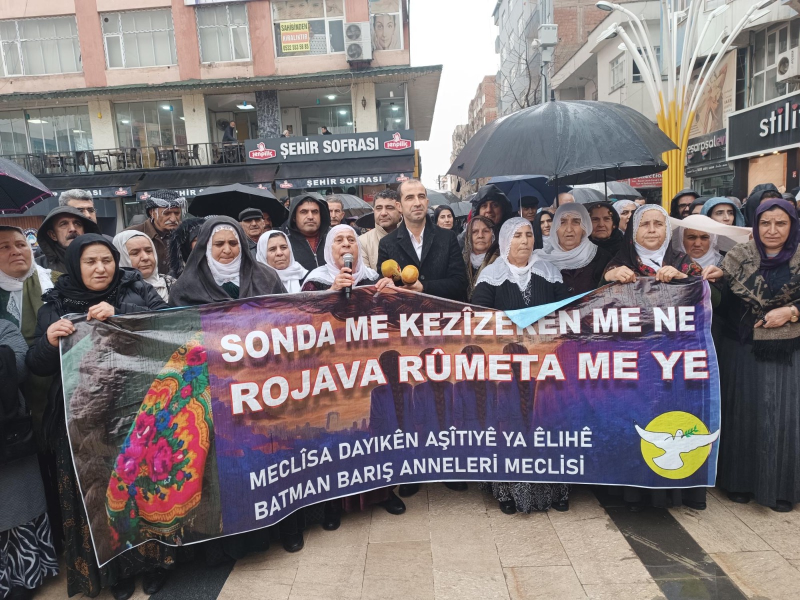 Barış Anneleri’nden Rojava Çağrısı