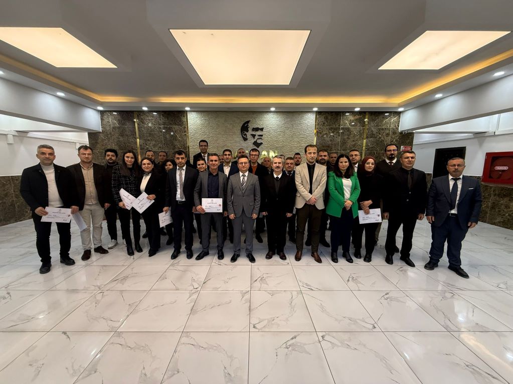 Batman Defterdarlığı Personeline Başarı Belgesi