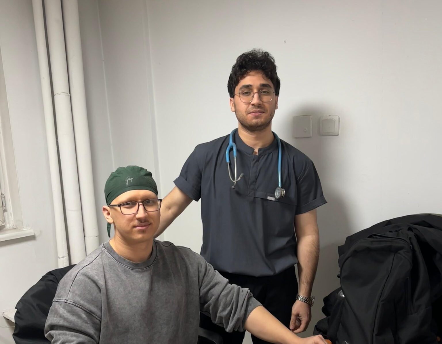 İkiz Doktorlar Aynı Serviste Görev Yapıyor