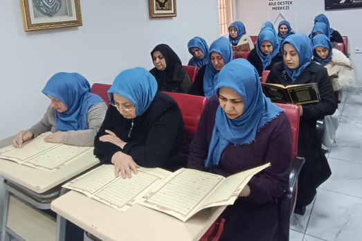 Kur’an-ı Kerim Kursları Sürüyor