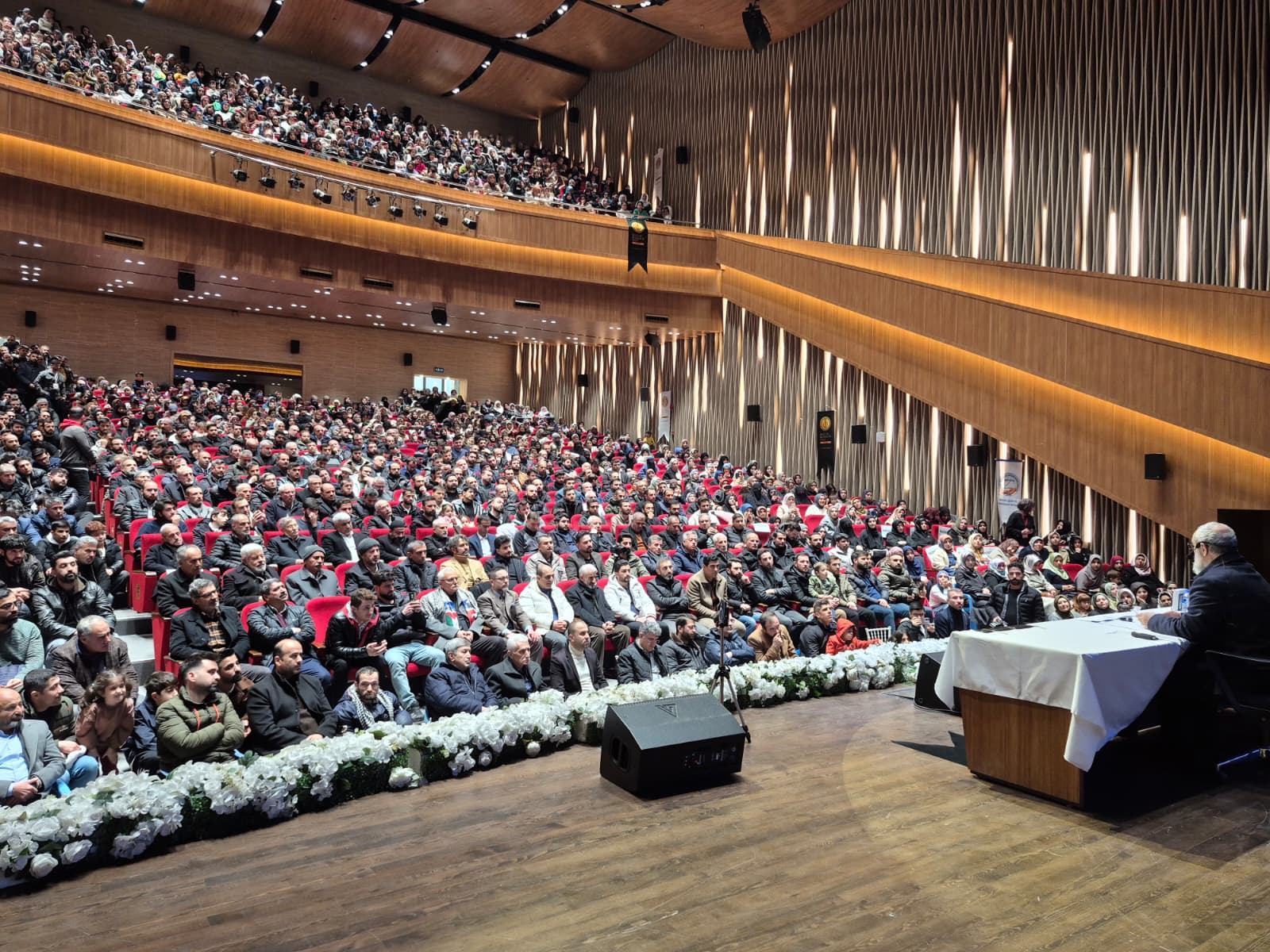 Nureddin Yıldız Konferansı Yoğun İlgi Gördü
