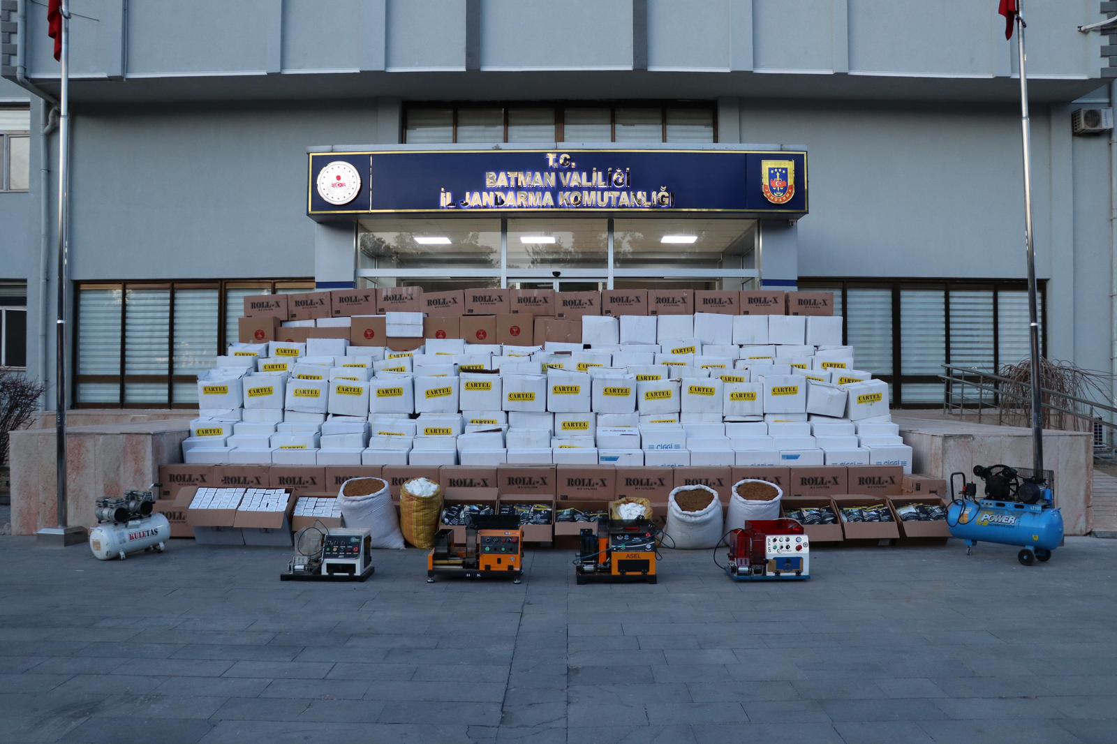 Batman’da Kaçak Sigara Üretimine Yönelik Operasyon