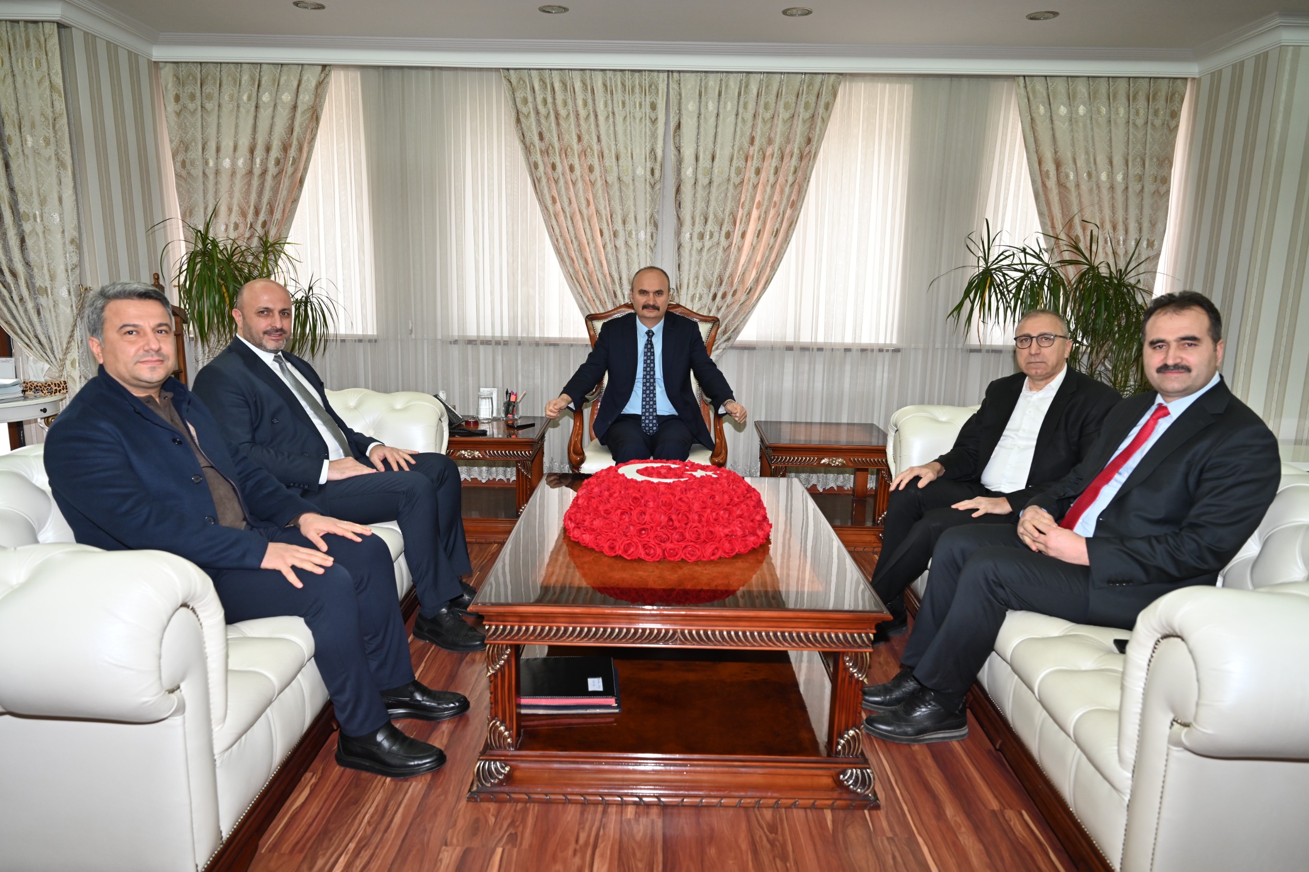 Katar ve Hollanda’dan Batman Sera OTB’ye İlgi